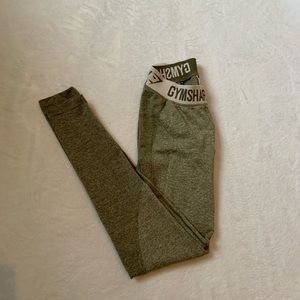 LIKE NEW GYMSHARK Leggings